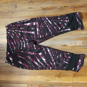 Tek Gear Capri Yoga Pants - Sz. M
